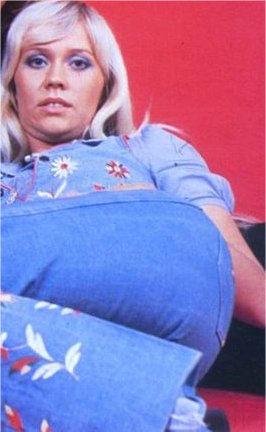 http://www.blogstudio.com/woodgnome/AGNETHA%20BUM6.jpg